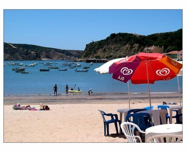 Perola Do Oeste - 3Min Da Praia Sao Martinho do Porto Bagian luar foto